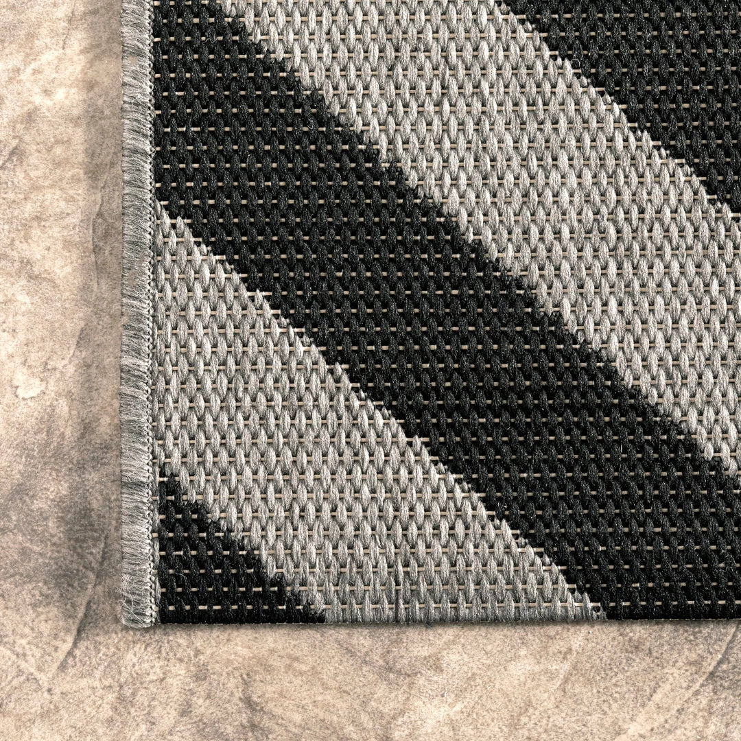 NuLOOM Shane Celtic Trellis Indoor/Outdoor Area Rug 32 NuLOOM Shane Celtic Trellis Indoor/Outdoor Area Rug