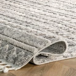 NuLOOM Essie Textured Tribal Aztec Tassel Area Rug New Arrivals