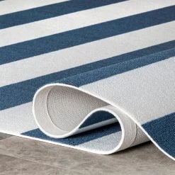 NuLOOM Christa Striped Indoor/Outdoor Area Rug