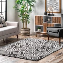 NuLOOM Trina Contemporary Diamonds Area Rug