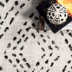 NuLOOM New Arrivals Olivia Transitional Moroccan Area Rug