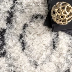 NuLOOM Bristowe Diamond Cozy Soft & Fluffy Shag Area Rug