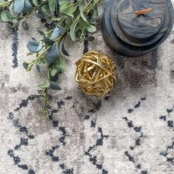 NuLOOM Isla Modern Motif Area Rug New Arrivals