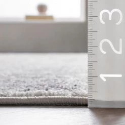 NuLOOM Vintage Medallion Leola Area Rug