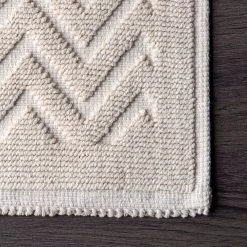 NuLOOM Lyle Textured Chevron Bath Mat
