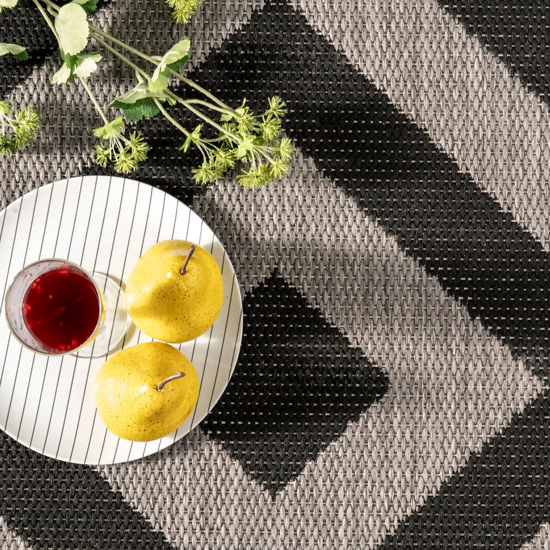 NuLOOM Shane Celtic Trellis Indoor/Outdoor Area Rug 33 NuLOOM Shane Celtic Trellis Indoor/Outdoor Area Rug