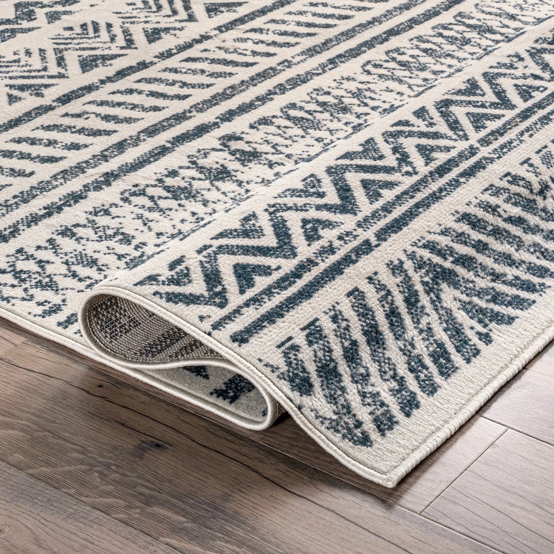 NuLOOM New Arrivals Chloe Tribal Motif Banded Area Rug 4 NuLOOM New Arrivals Chloe Tribal Motif Banded Area Rug