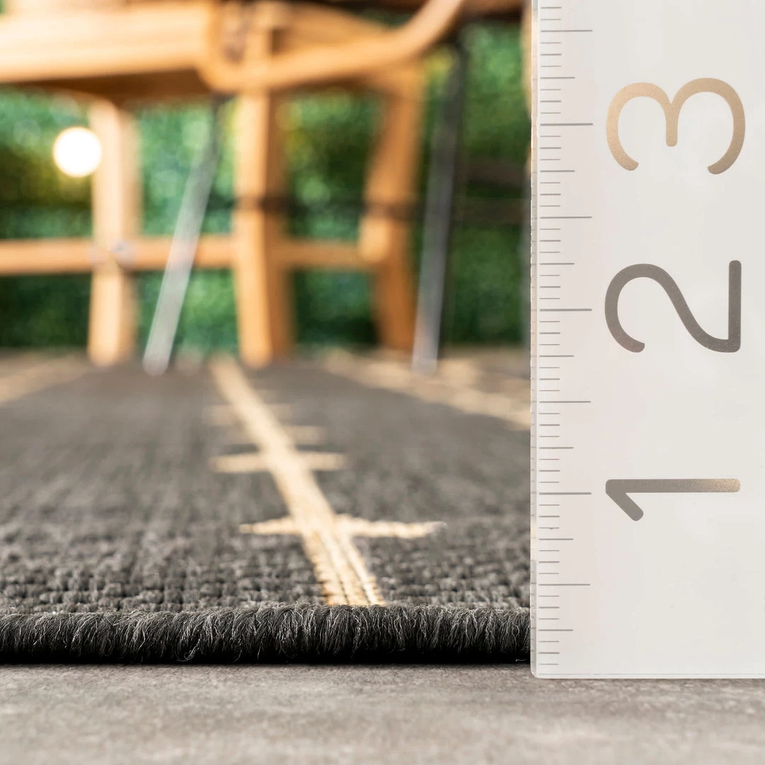 NuLOOM Kiernan Vertical Teardrop Stripe Indoor/Outdoor Area Rug 6 NuLOOM Kiernan Vertical Teardrop Stripe Indoor/Outdoor Area Rug