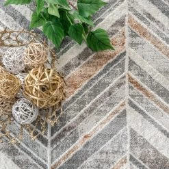 NuLOOM Masha Modern Abstract Chevron Area Rug