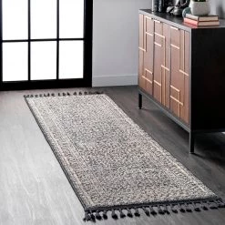 NuLOOM New Arrivals Claudia Diamond Tassel Area Rug