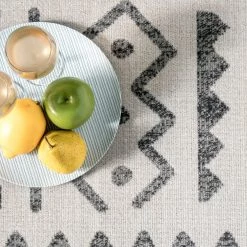 NuLOOM Outdoor Tribal Gretchen Area Rug 23 NuLOOM Outdoor Tribal Gretchen Area Rug