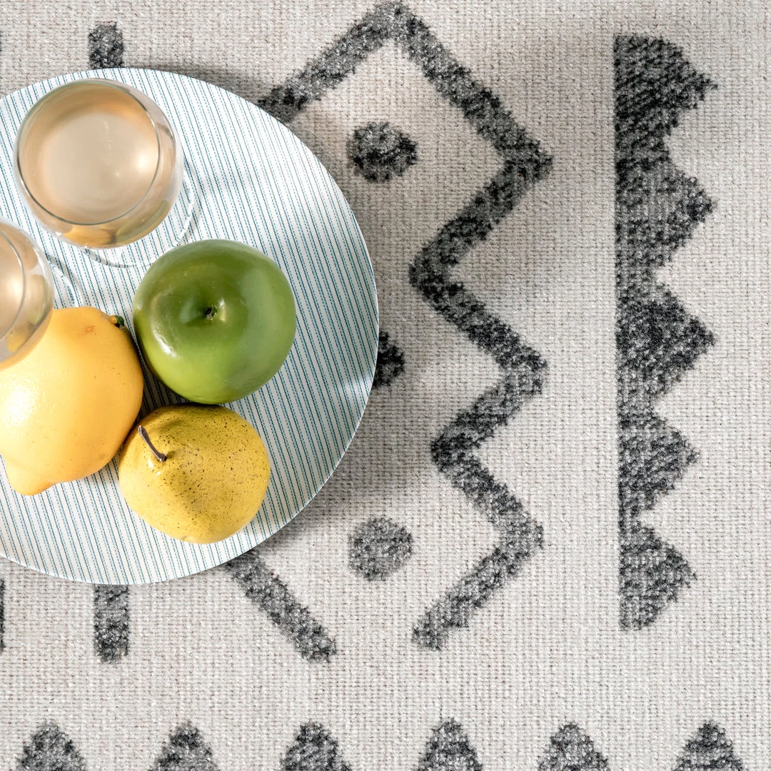 NuLOOM Outdoor Tribal Gretchen Area Rug 6 NuLOOM Outdoor Tribal Gretchen Area Rug