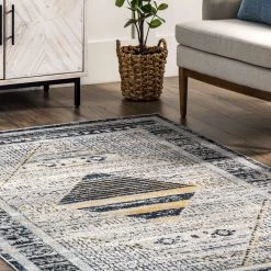 NuLOOM Sarai Machine Washable Distressed Diamond Area Rug