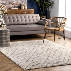 NuLOOM Tia Diamond Hand Knotted Wool Area Rug