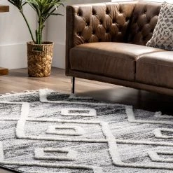 NuLOOM Roxie Moroccan Diamond High Low Shaggy Tassel Area Rug
