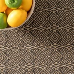 NuLOOM New Arrivals Margo Aztec Diamonds Indoor/Outdoor Area Rug