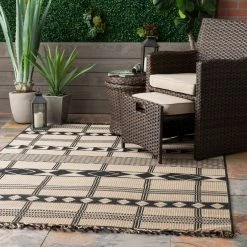 NuLOOM Indoor/Outdoor Modern Trellis Ramona Area Rug New Arrivals