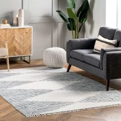 NuLOOM New Arrivals Collins Lined Diamonds Area Rug