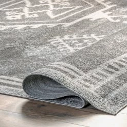 NuLOOM Kyleigh Machine Washable Southwestern Area Rug