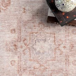 NuLOOM Mari Faded Traditional Motif Area Rug