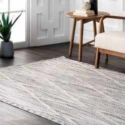 NuLOOM New Arrivals Marcy Geometric Tasseled Area Rug