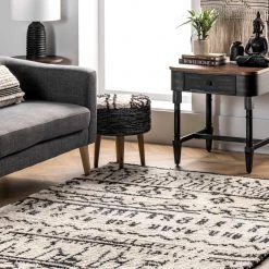 NuLOOM Tessa Tribal Soft Shag Fringe Area Rug
