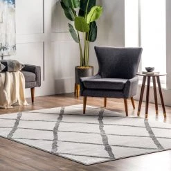NuLOOM Yara Contemporary Diamond Area Rug