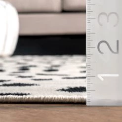 NuLOOM New Arrivals Brooks Leopard Print Area Rug