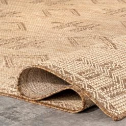 NuLOOM New Arrivals Dana Aztec Emblem Indoor/Outdoor Area Rug