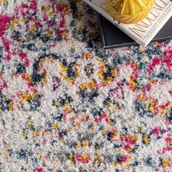 NuLOOM Vintage Medallion Leola Area Rug