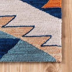 NuLOOM Hand Hooked Tribal Rhona