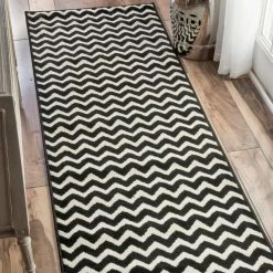 NuLOOM Hiedi Chevron Area Rug