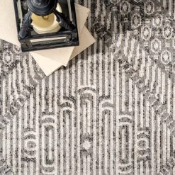 NuLOOM Amanda Tribal Panels Indoor/Outdoor Fringe Area Rug