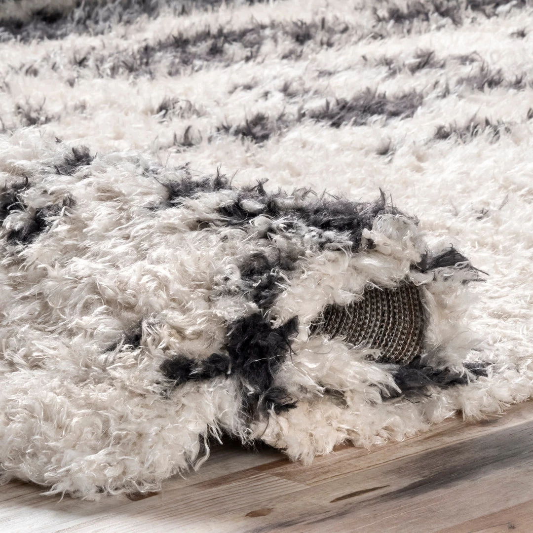 NuLOOM Amabella Abstract Cozy Soft & Fluffy Shag Area Rug 4 NuLOOM Amabella Abstract Cozy Soft & Fluffy Shag Area Rug