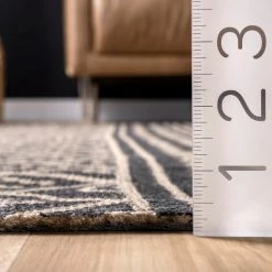 NuLOOM New Arrivals Dasha Geometric Jute Tassel Area Rug